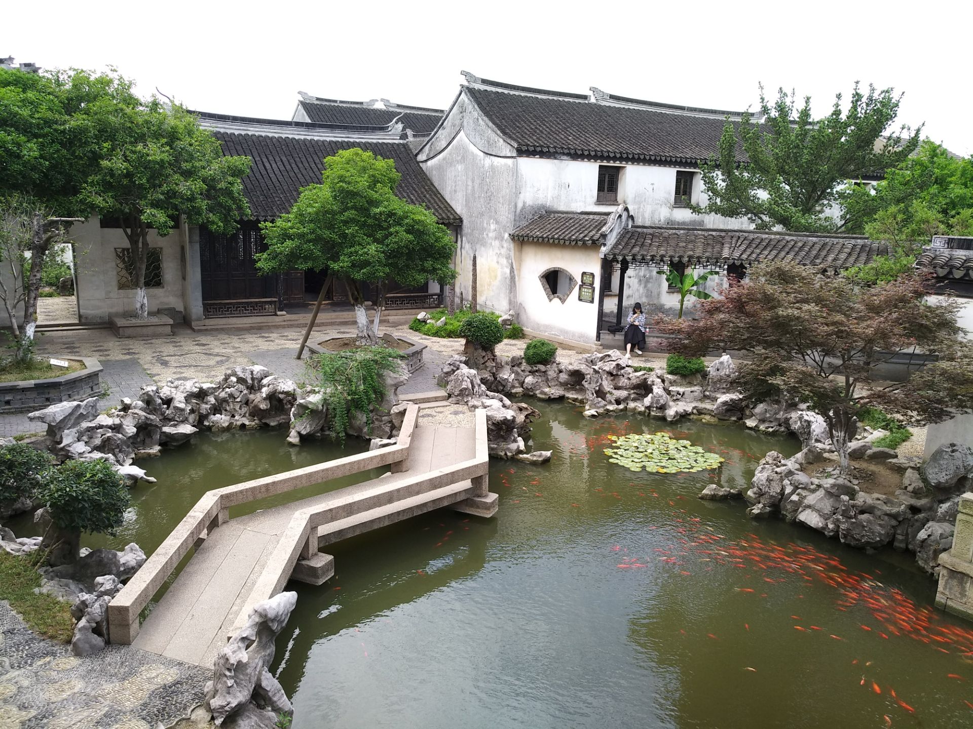 苏州同里耕乐堂,是古镇里面三个园林之一,另两个是珍珠塔和退思园.