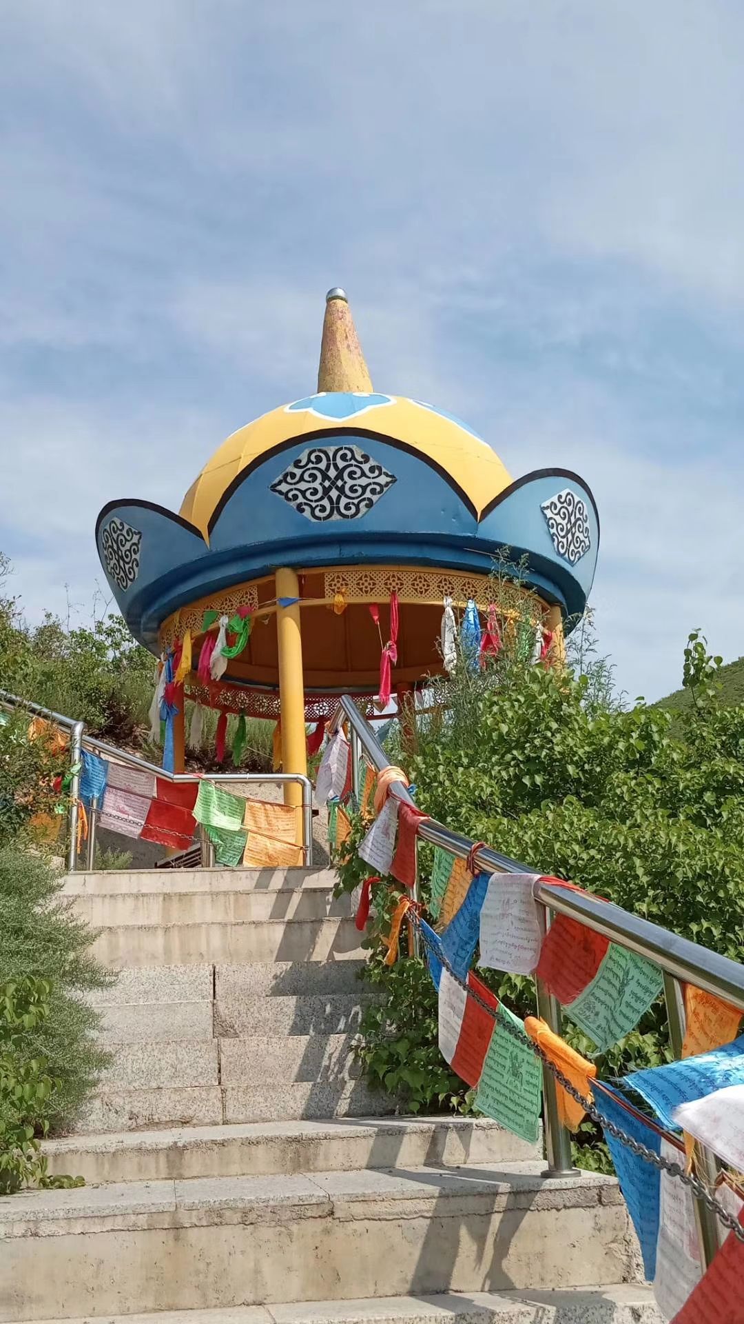 乌拉盖乞颜部落度假区