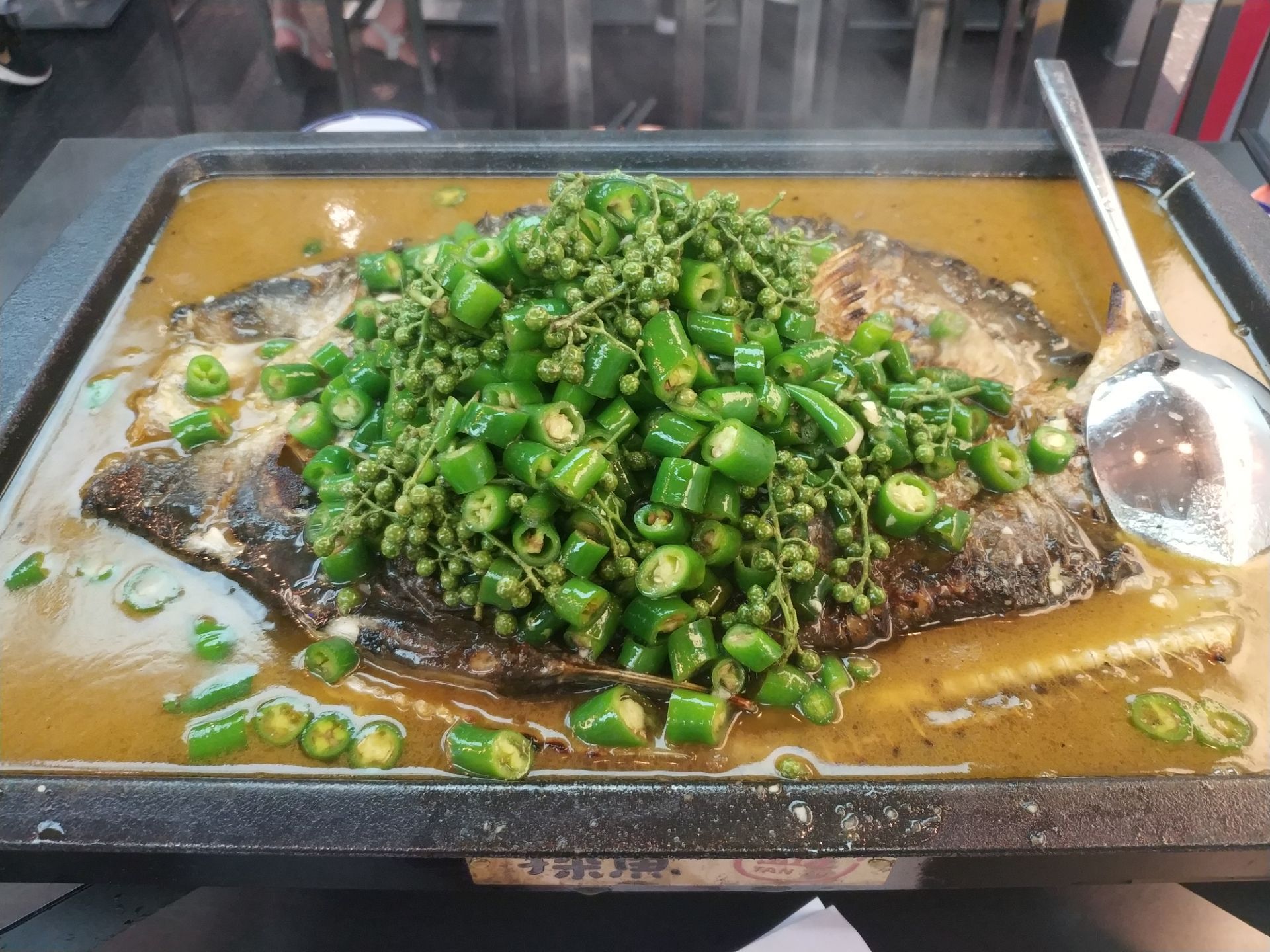 點的是鮮青椒烤魚,辣得剛好,超下飯