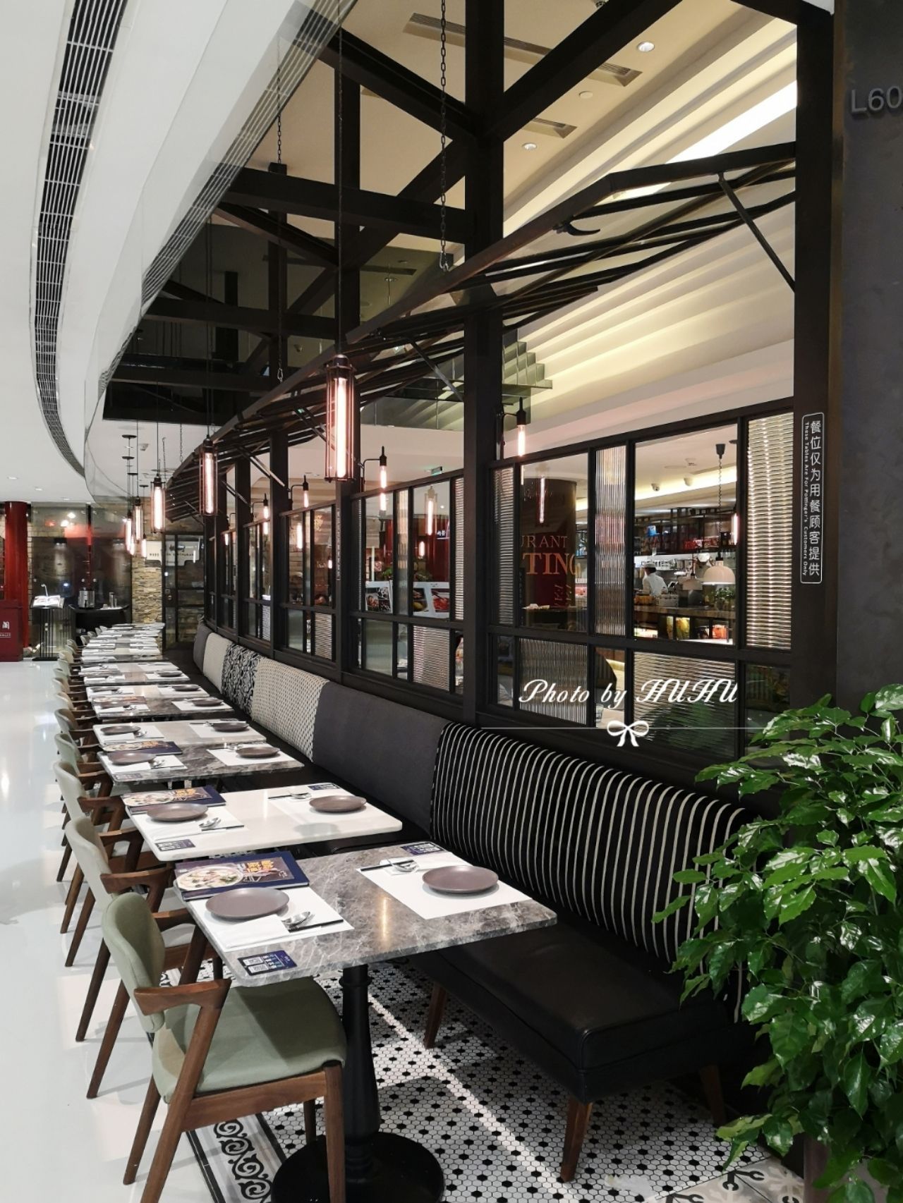 2021石板街港式餐厅(时代广场店)美食餐厅,家人都特别喜欢吃 牛河指的