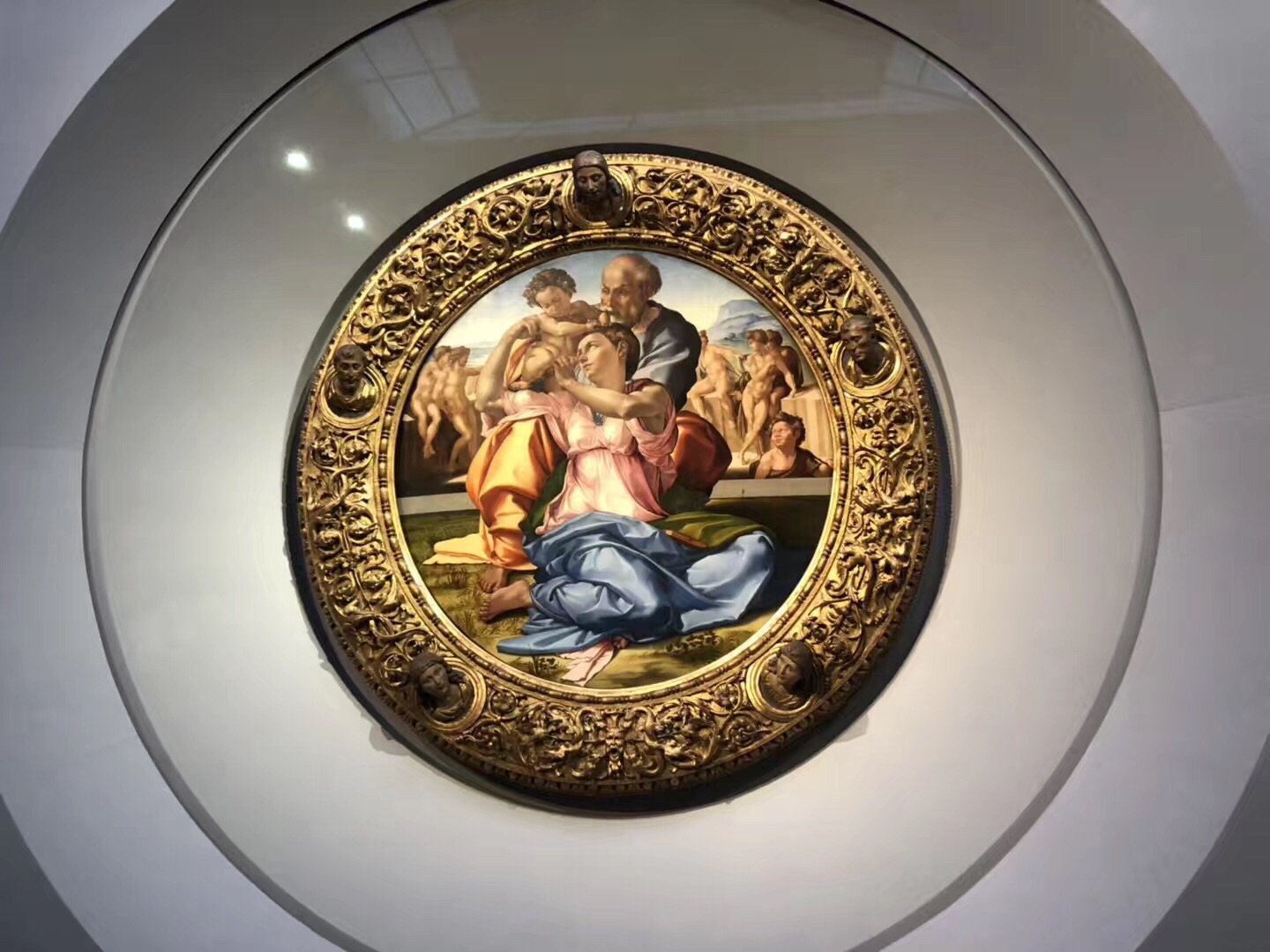 世界上最著名的文藝復興藝術品的美術館 館內雕塑,繪畫珍品頗多&