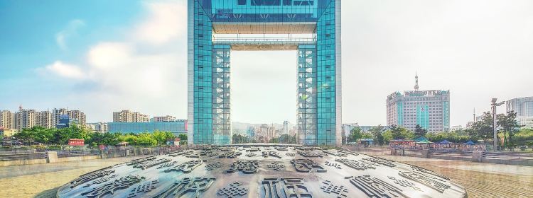 305083361