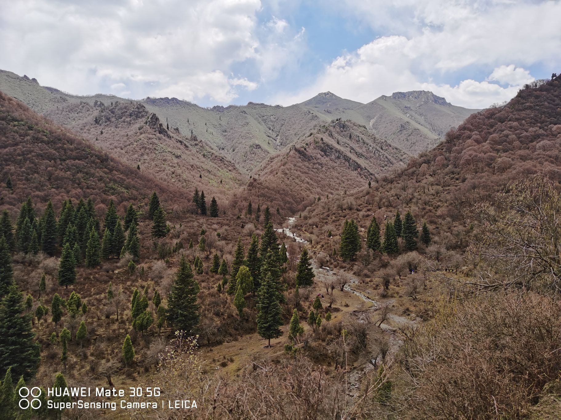 新疆|叹为观止的自然奇观-2024吐鲁番旅游榜单-吐鲁番必体验-自助游攻略-去哪儿攻略
