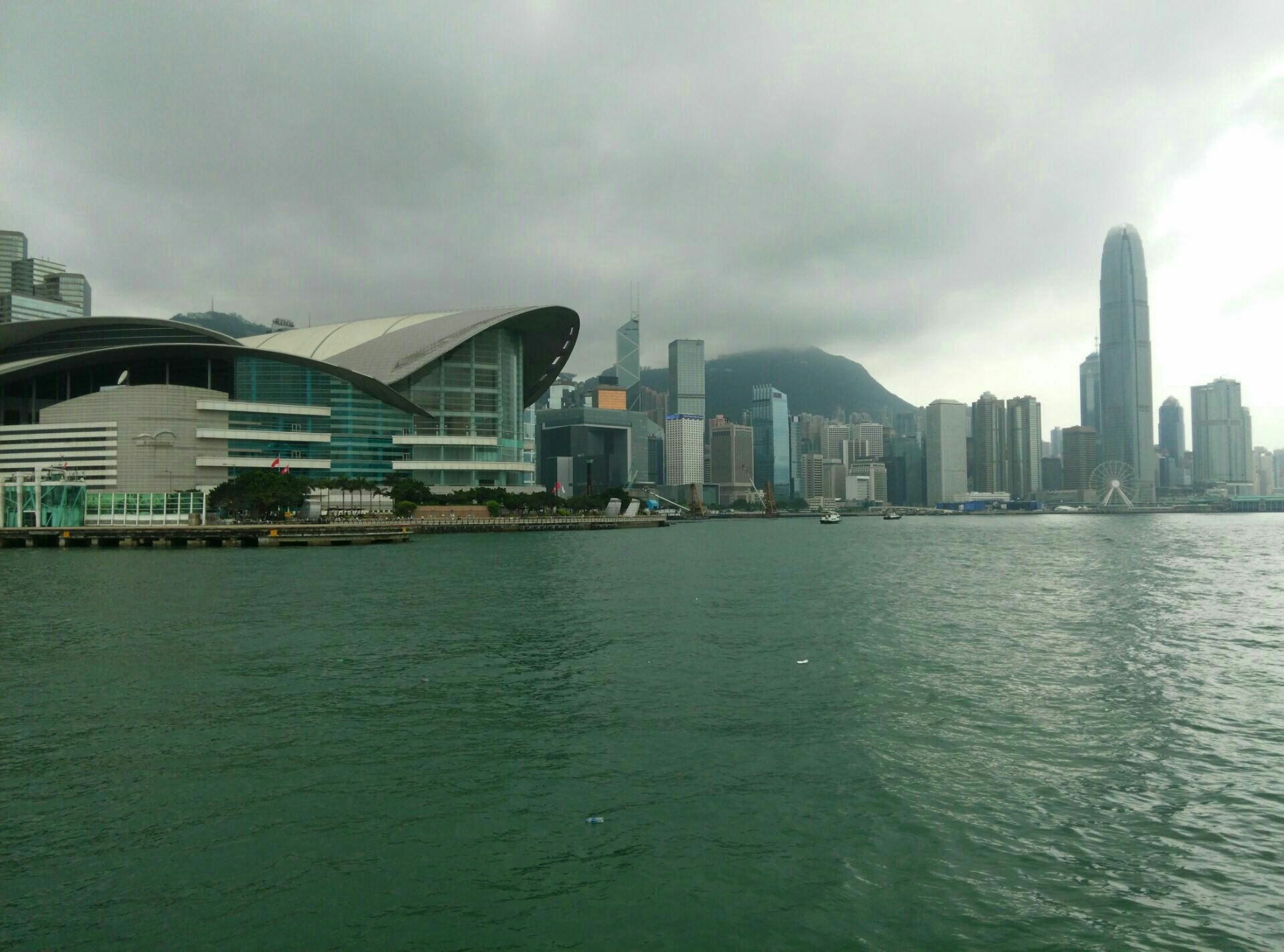 来香港旅游必买的老品牌咖啡 (来香港旅游必去的10个景点 每一个都不容错过！ 香港旅游攻略)