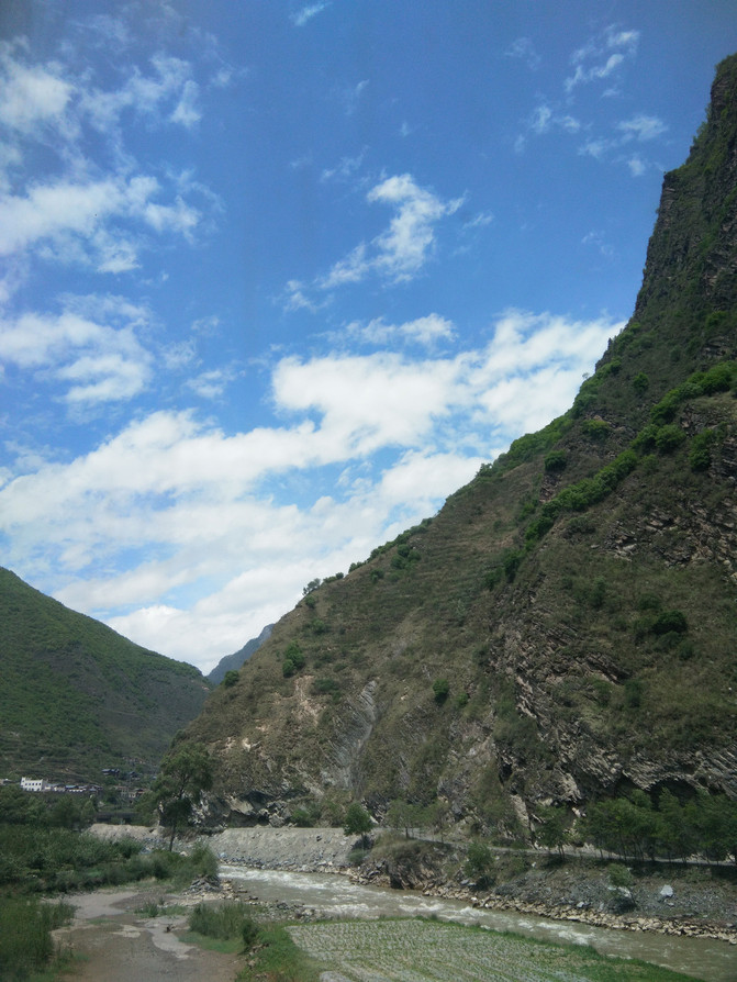1006040000000acpr8F61_R_671_10000_Q90.jpg?proc=autoorient
