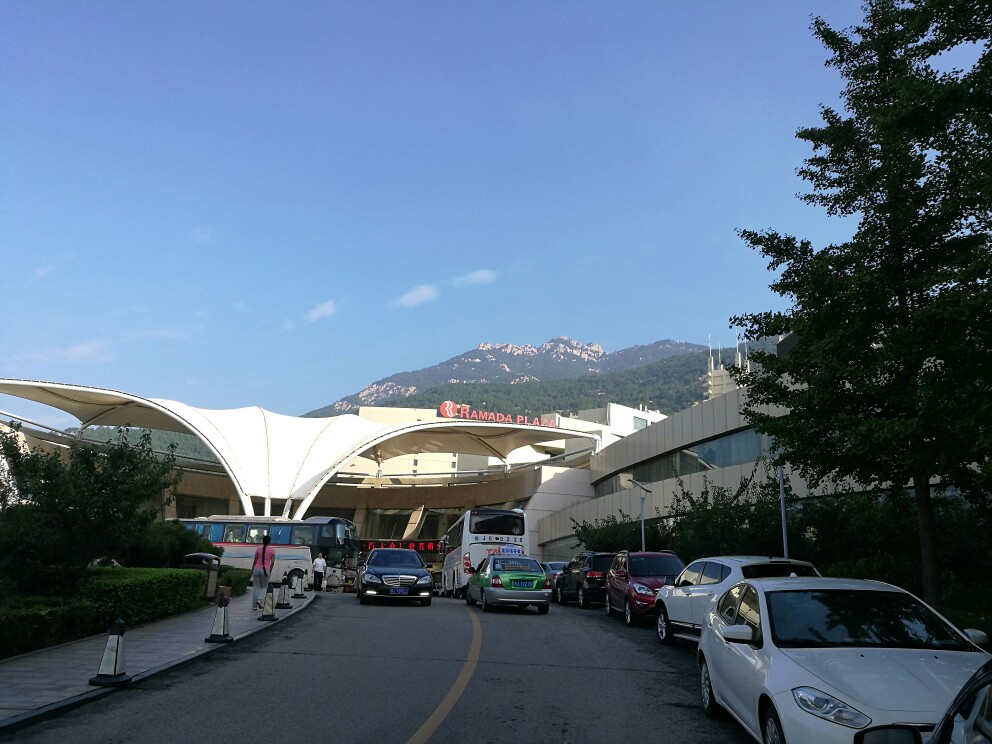 东尊华美达酒店