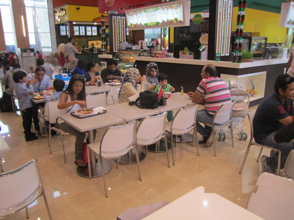 沙特,神奇国度瞧风景之三:吃不到猪肉喝不到酒