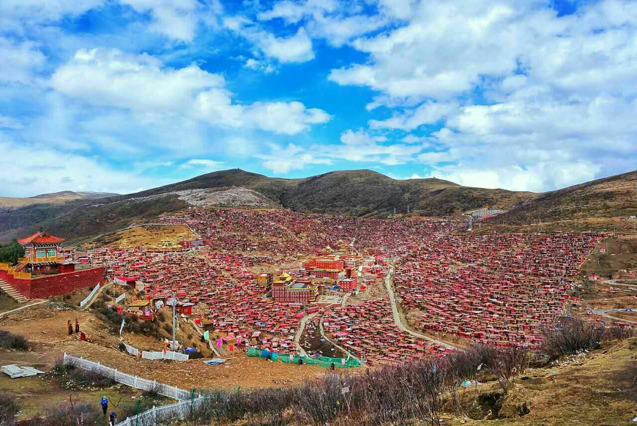 色达喇荣五明佛学院