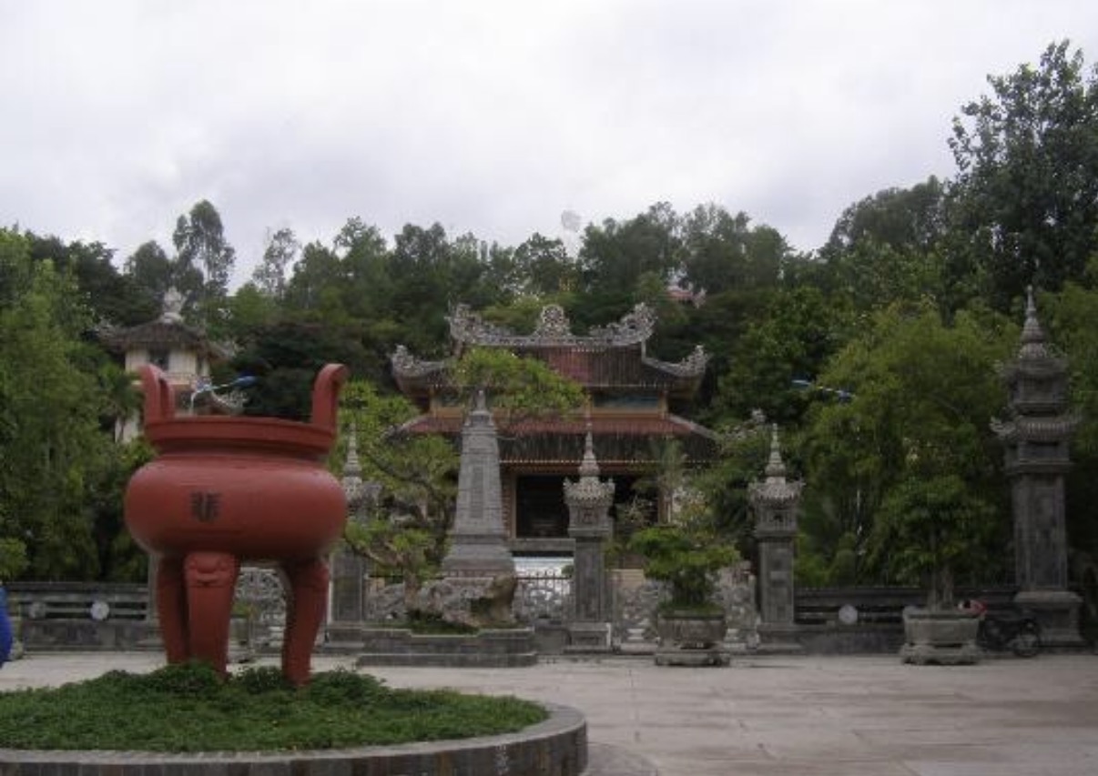 龙山寺