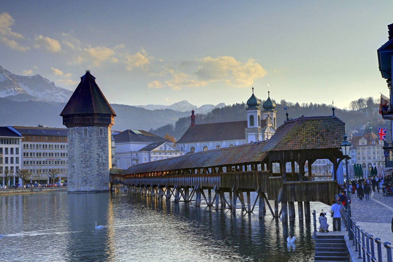 卡佩尔廊桥和八角型水塔