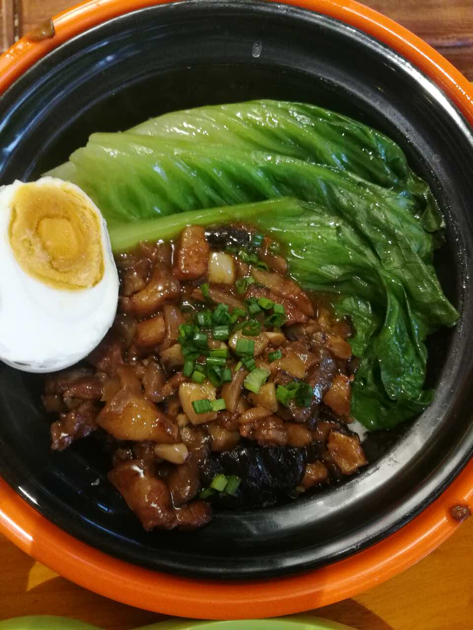 2023香他她煲仔饭(禧都会店)美食餐厅,.有坐满,倒是看到外卖不停.