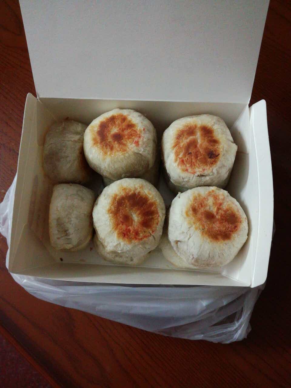 2022长发西饼(苏锦店)美食餐厅,长发鲜肉月饼非常好吃,表皮.