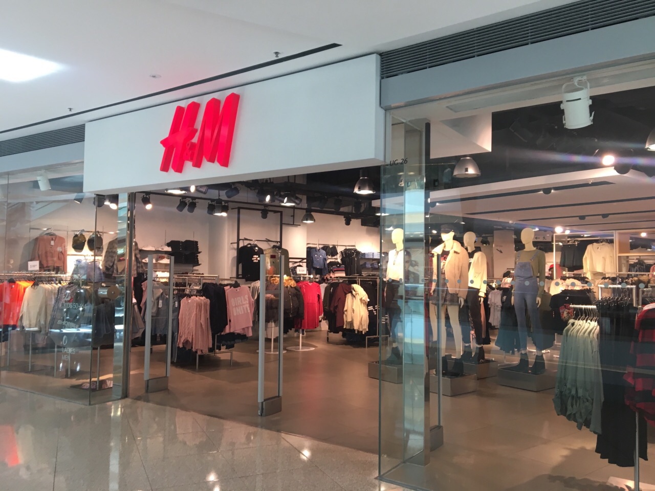 携程攻略 香港h M 九龙塘店 购物 H Amp M Zara 优衣库 这都是全球颇有名气的快消品服饰品牌
