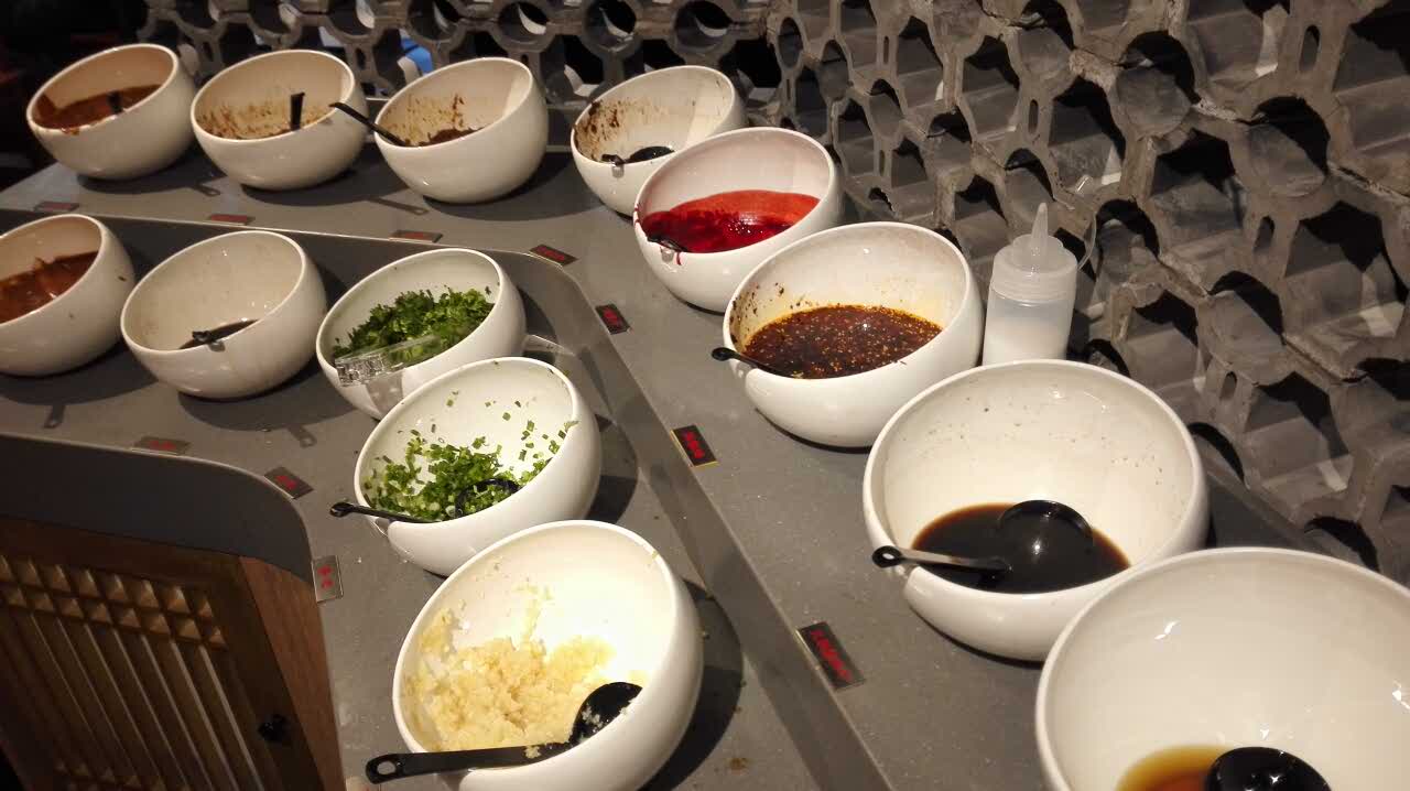 【携程美食林】上海呷哺呷哺(百联滨江购物中心店)电话/地址/菜系