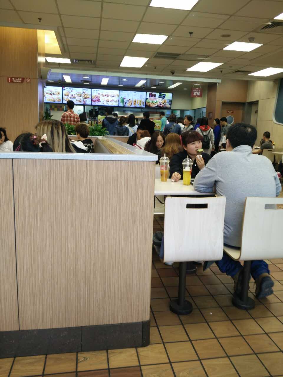 廊坊肯德基(明珠店)好吃吗,肯德基(明珠店)味道怎么样,环境/服务好不