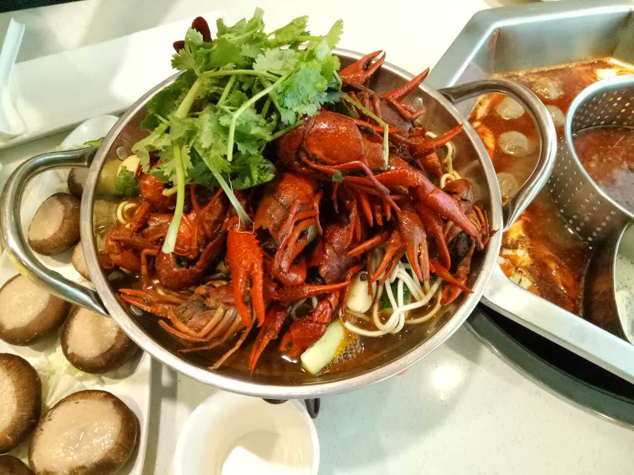 战锅策创意火锅餐厅(阳逻店)