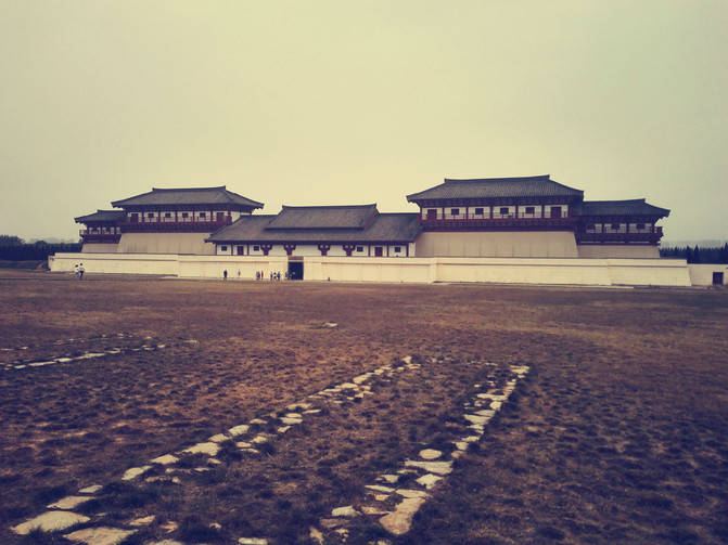 长安品古都悠久历史,太华揽西岳云海奇观