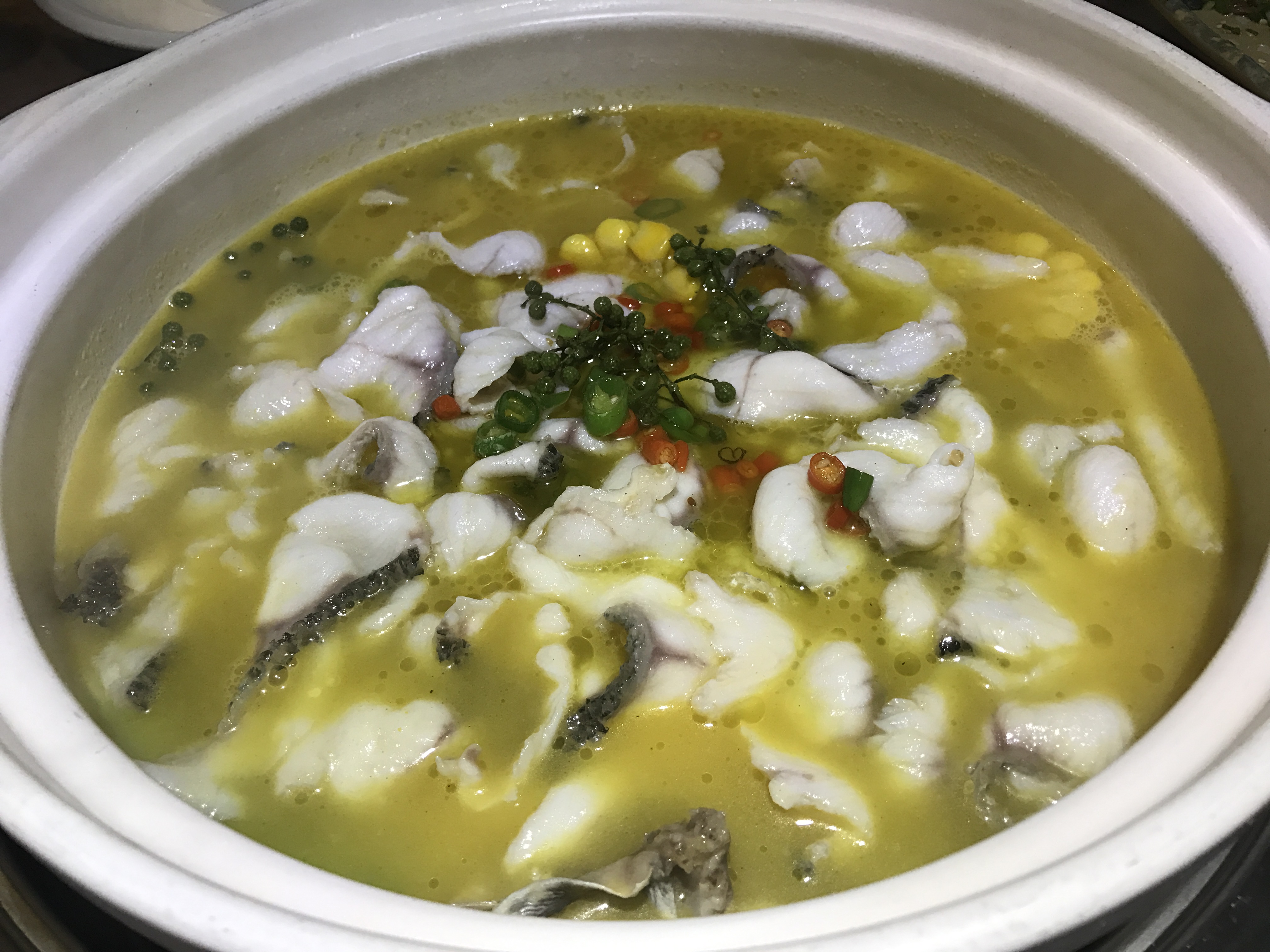 2021溪雨观酸菜鱼(日月光店)美食餐厅,工作日中午来这里用餐的,生.