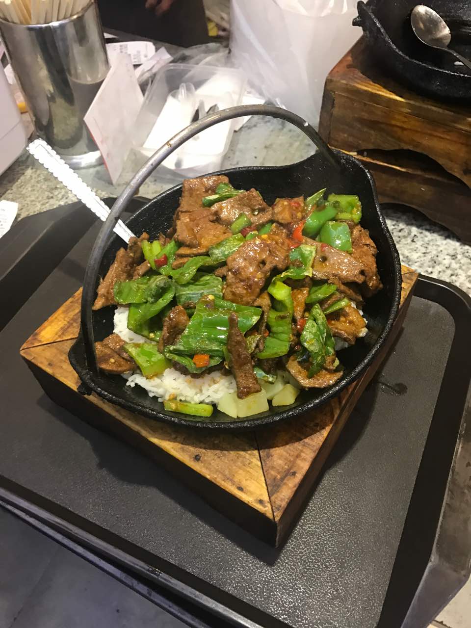 土家风味吊锅饭