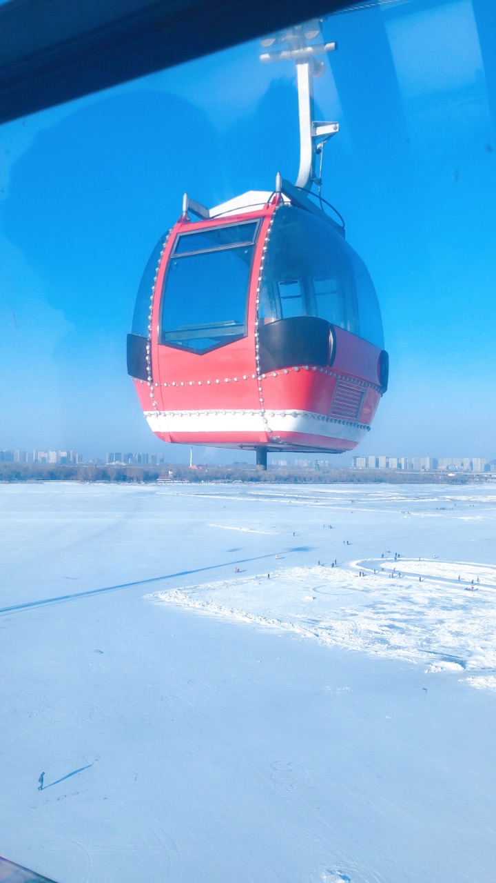 哈尔滨冰雪大世界索道图片