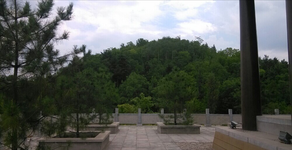 【携程攻略】彬县公刘墓景点,公刘墓位于彬县城北龙高乡土陵村泾河