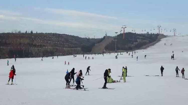 景区也玩“股东福利”?峨眉山A一字涨停PG电子游戏- PG电子平台- PG电子官方网站背后门票经济的突围战