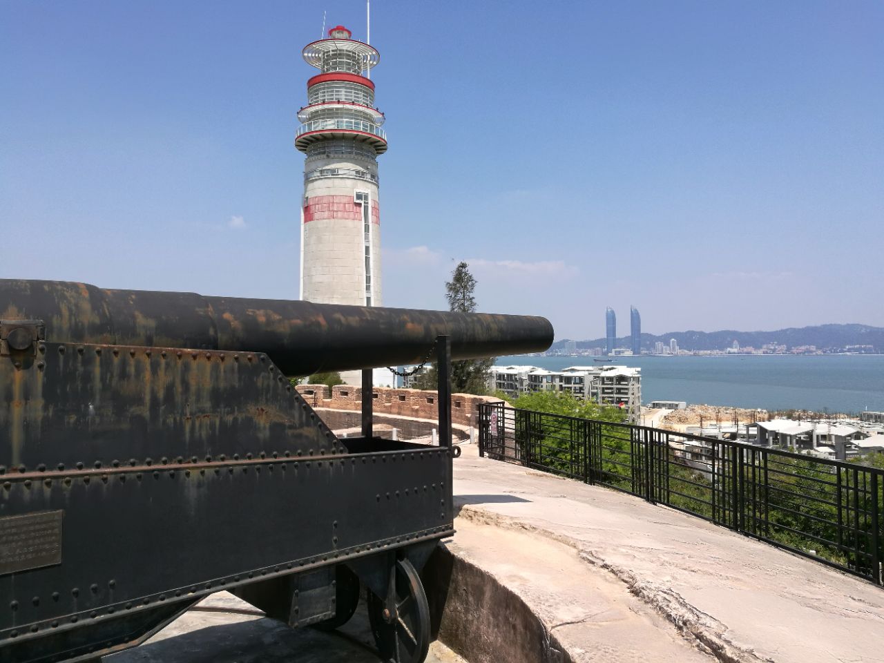 【携程攻略】天津大沽口炮台遗址景点,位于滨海新区，离市区有五十多公里路程，来的时候纪念馆没有对外开放…