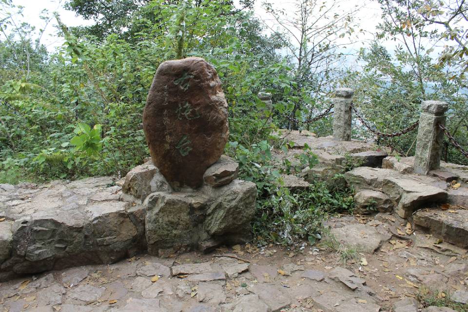 1古炮台"可远眺岳麓山河景色"语音导航岳麓山顶(近观光长廊)距207路
