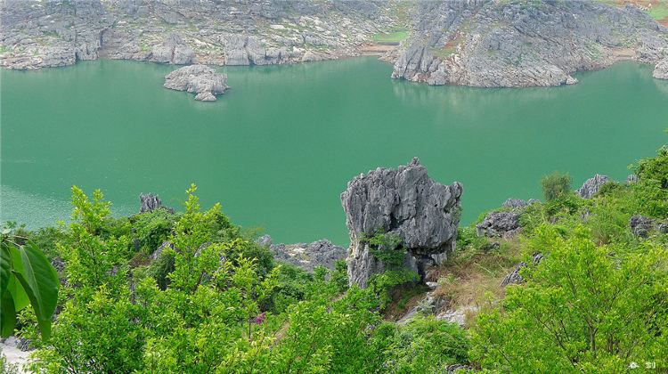 万峰湖红椿码头图片