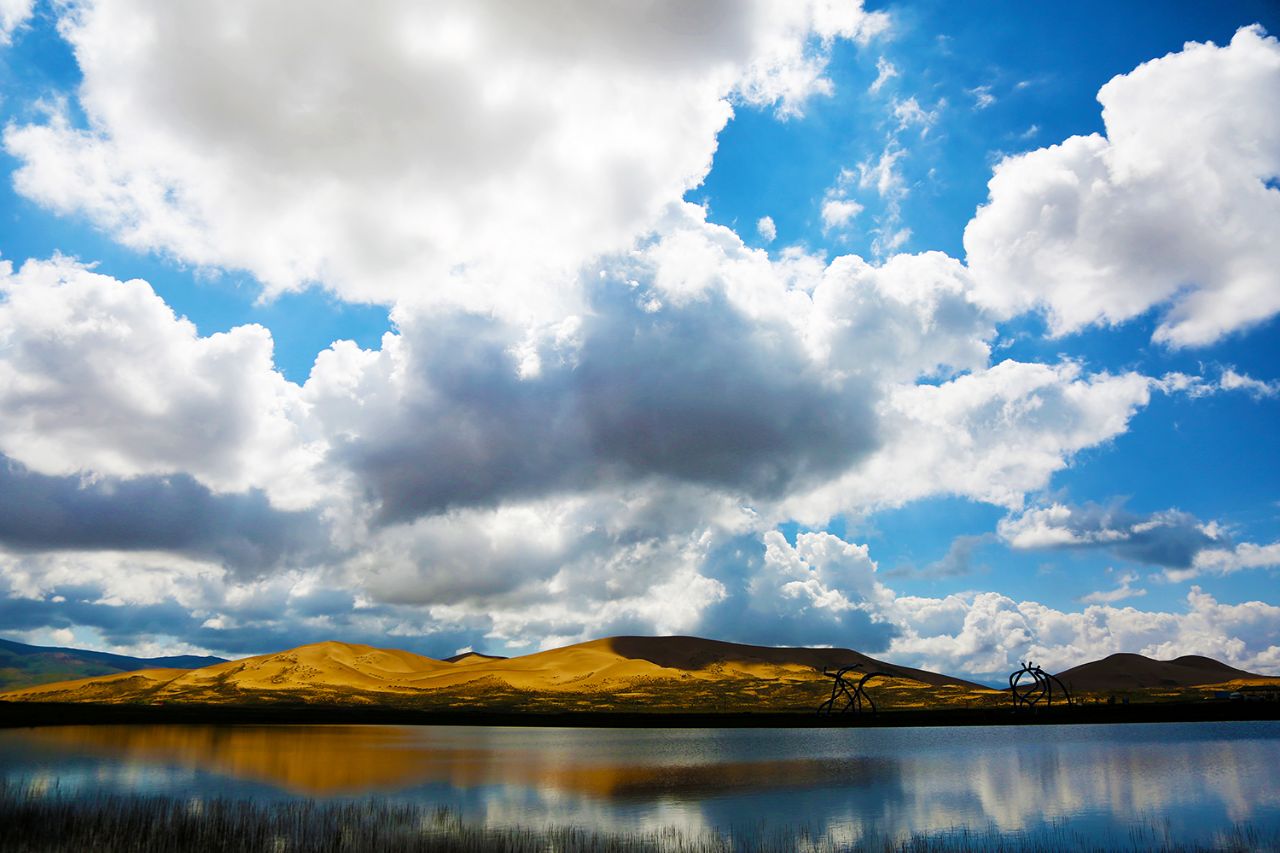 【携程攻略】张掖月牙湖景点,在青海湖的那几天,呼吸最新鲜的空气,看