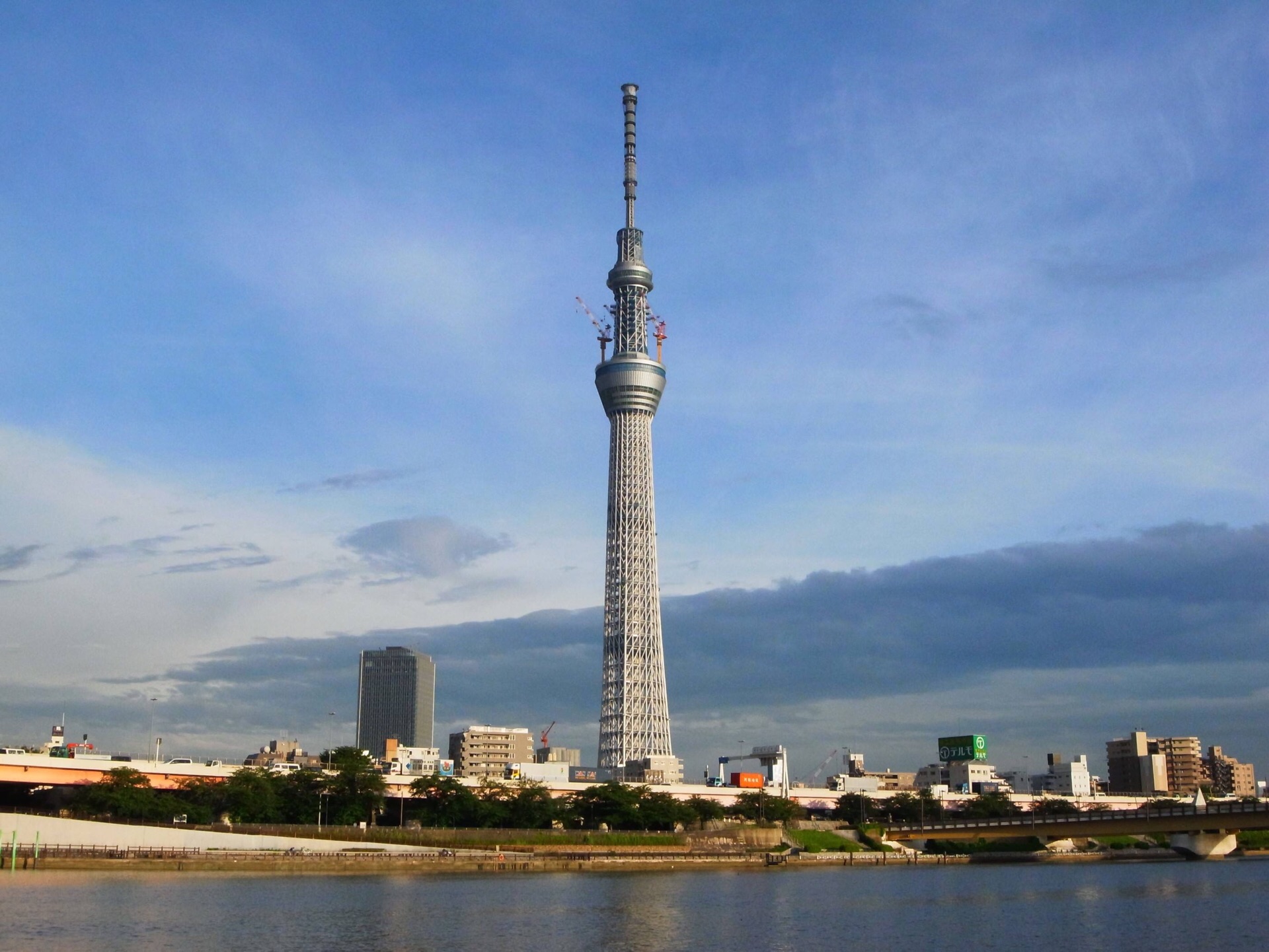 日本东京晴空塔(天空树) 3104×4672 - 免费可商用图片 - CC0素材网