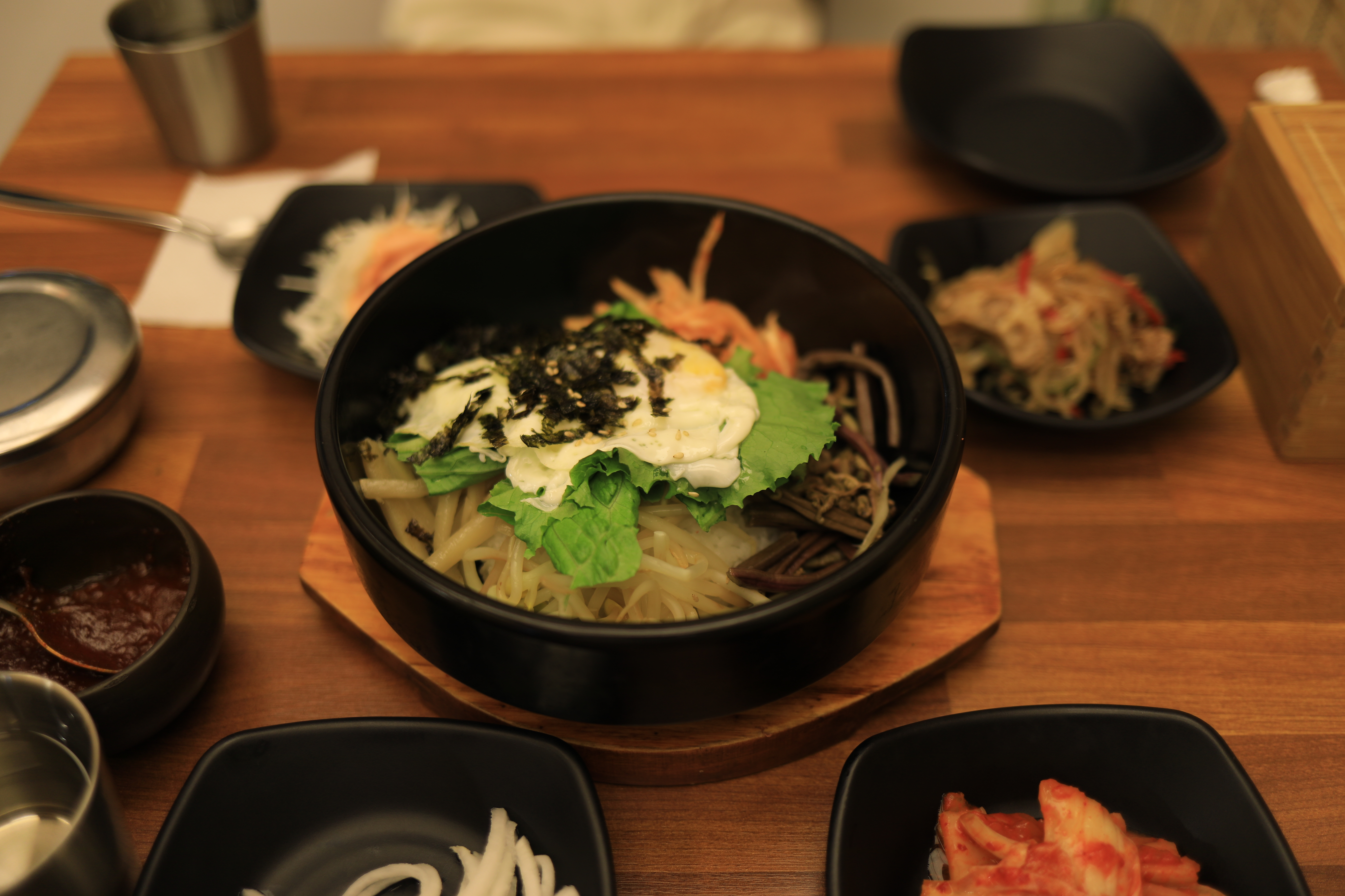 【携程美食林】首尔三清花餐馆,这家算是比较传统的一家韩餐店~店内