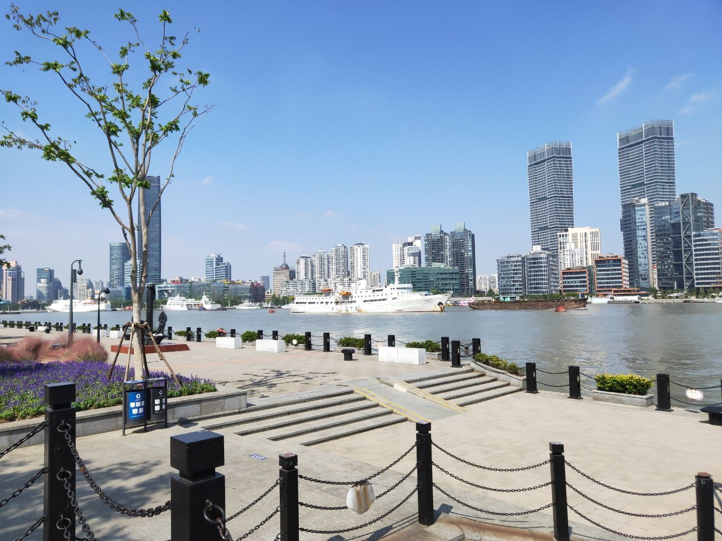 上海船厂滨江绿地