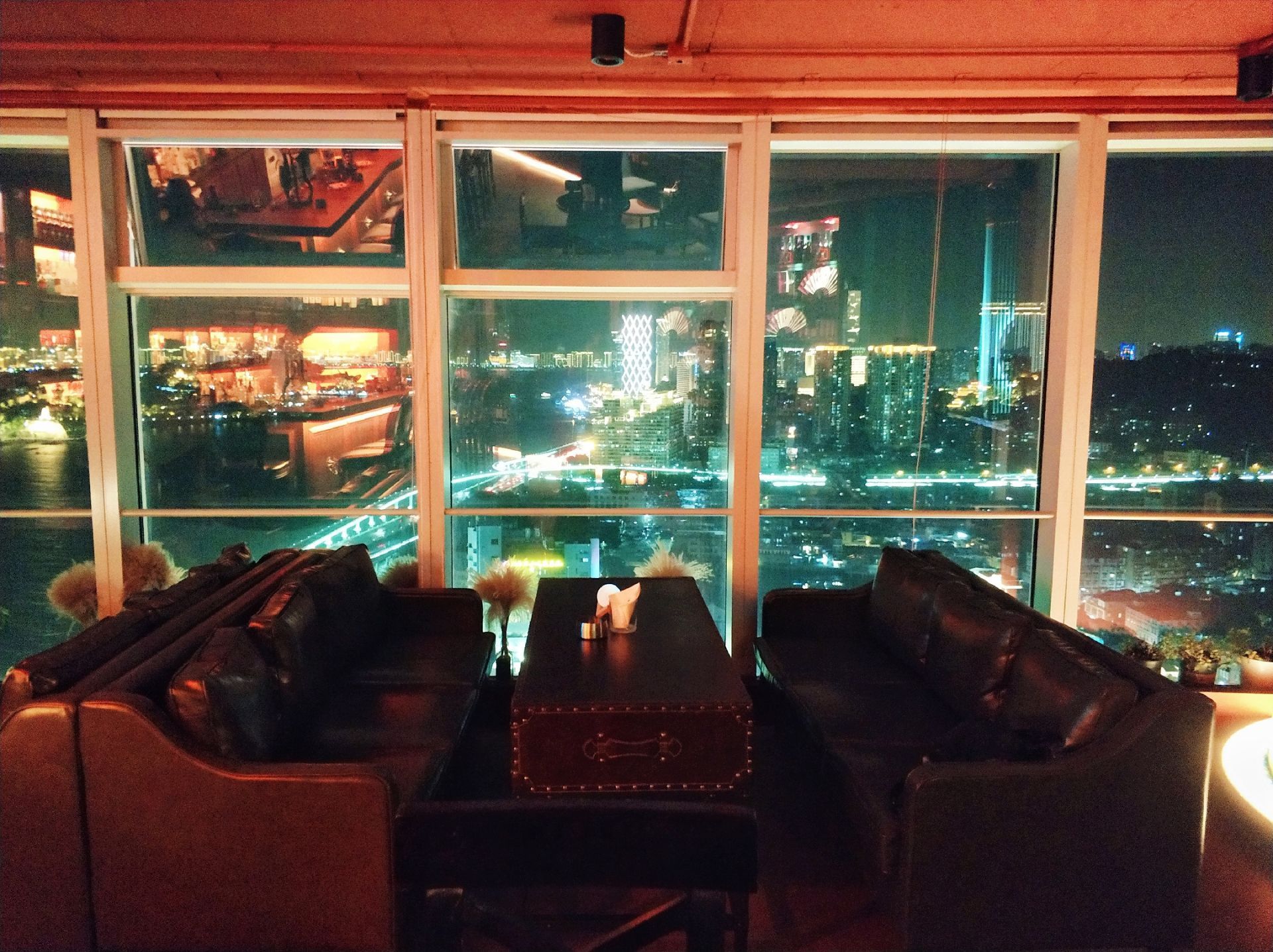 hood man 望海观景(世茂双子塔店)