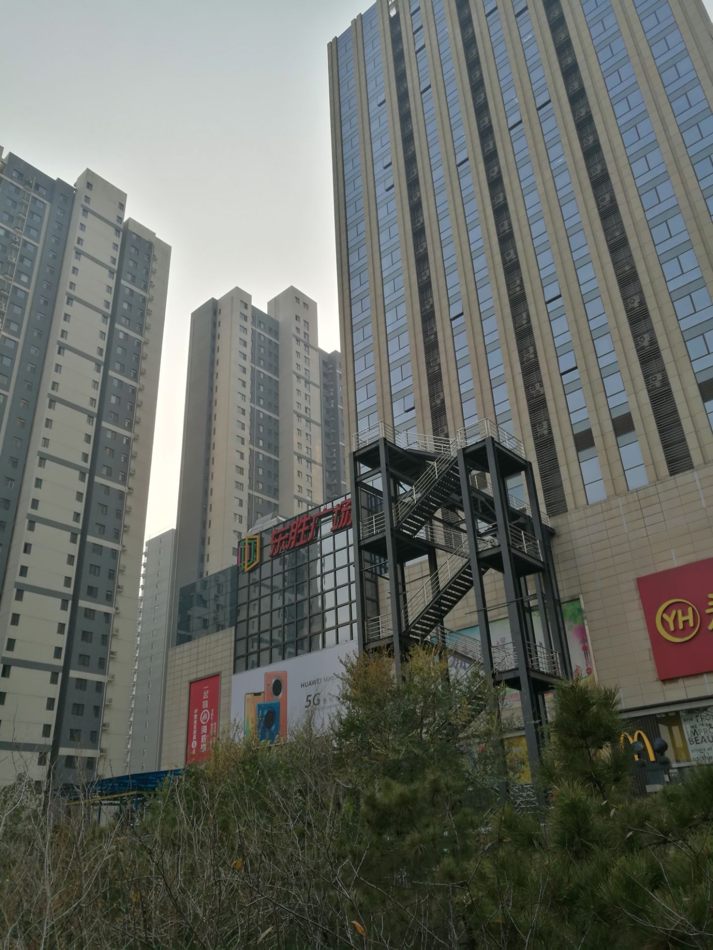 【携程攻略】石家庄东胜广场购物,东胜广场地理位置非常好,对面就是谈