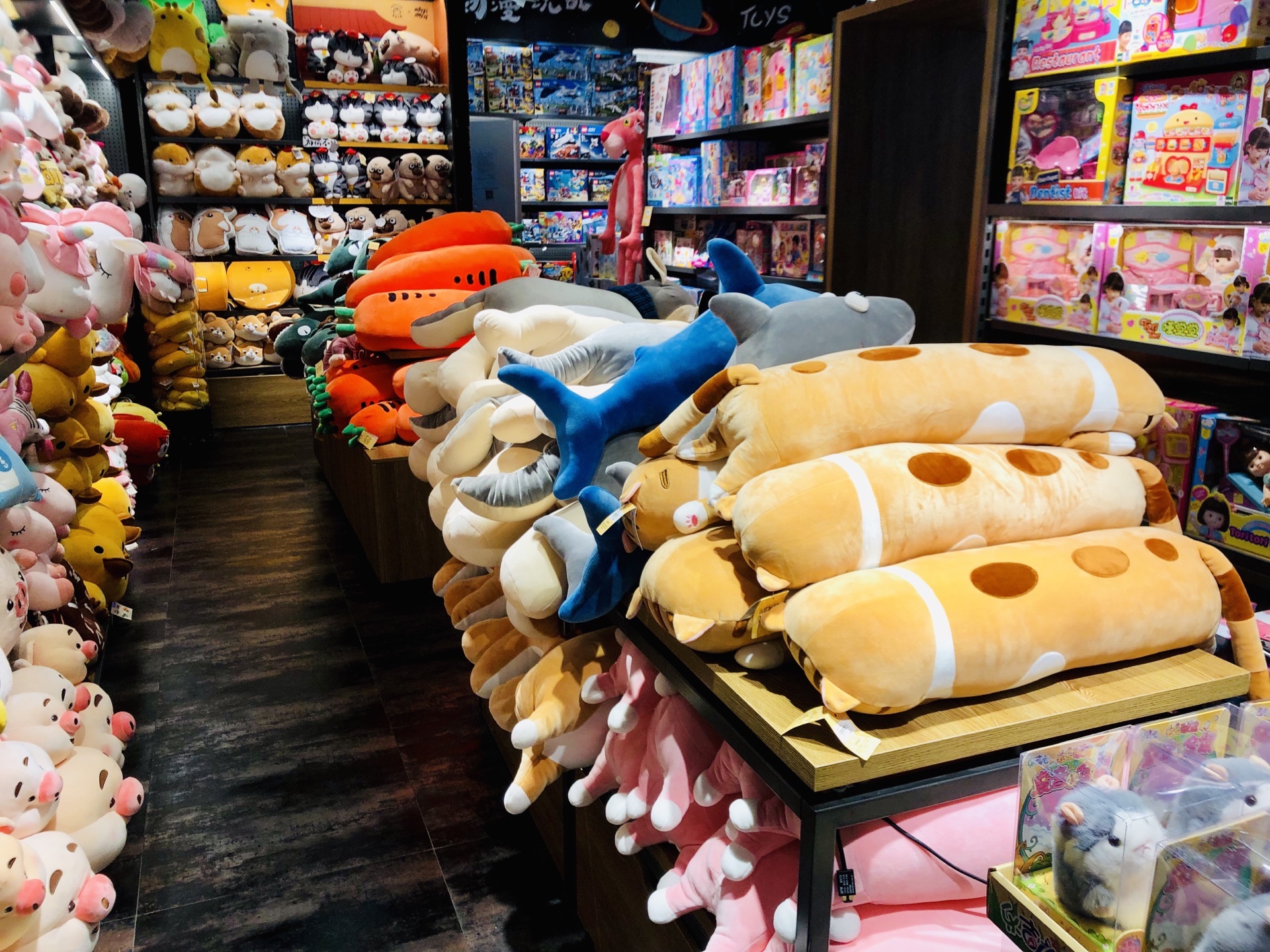 酷乐潮玩(万达广场周浦店)