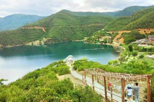 丽宁十八弯观景台