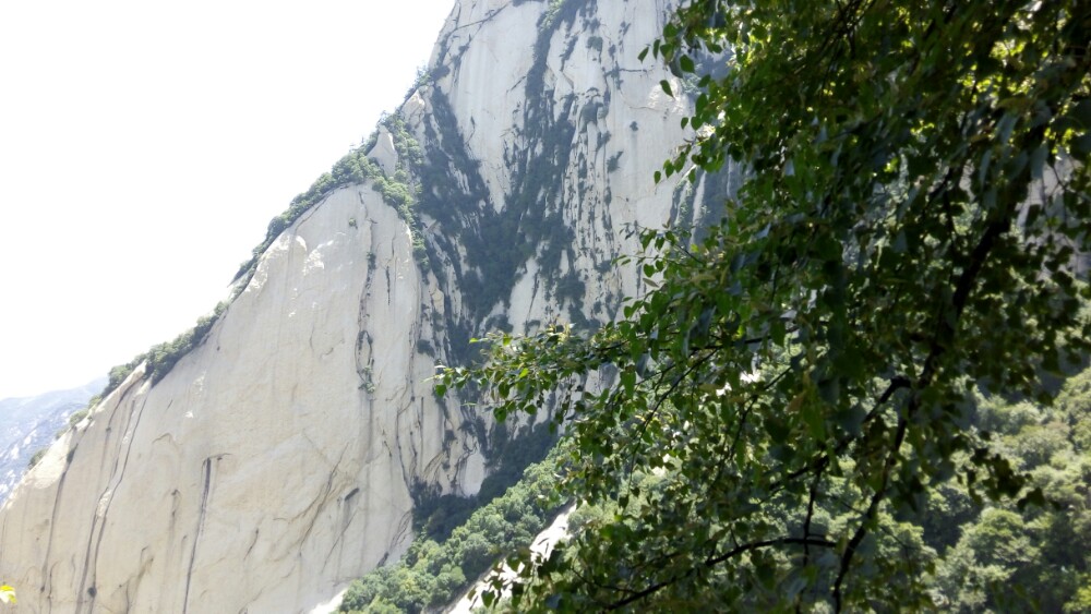 東峰看日出,一線天,雲梯,千尺幢,南峰長空棧道,智取華山路,多帶