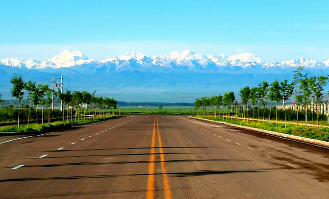 自驾游旅行视频新疆 1007060000001d0vaA4F9_R_671_10000_Q90.jpg