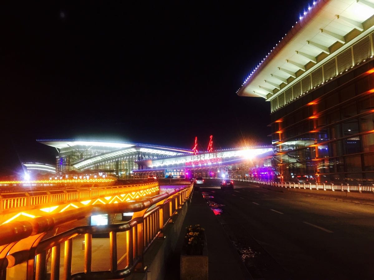 太原武宿机场夜景图片