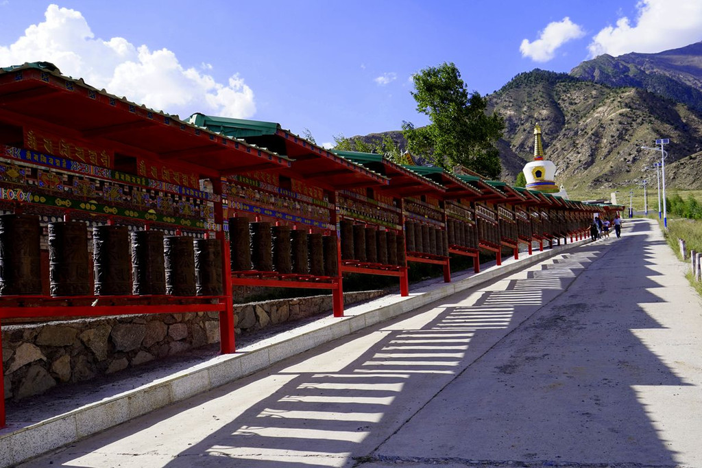 乌兰县的都兰寺