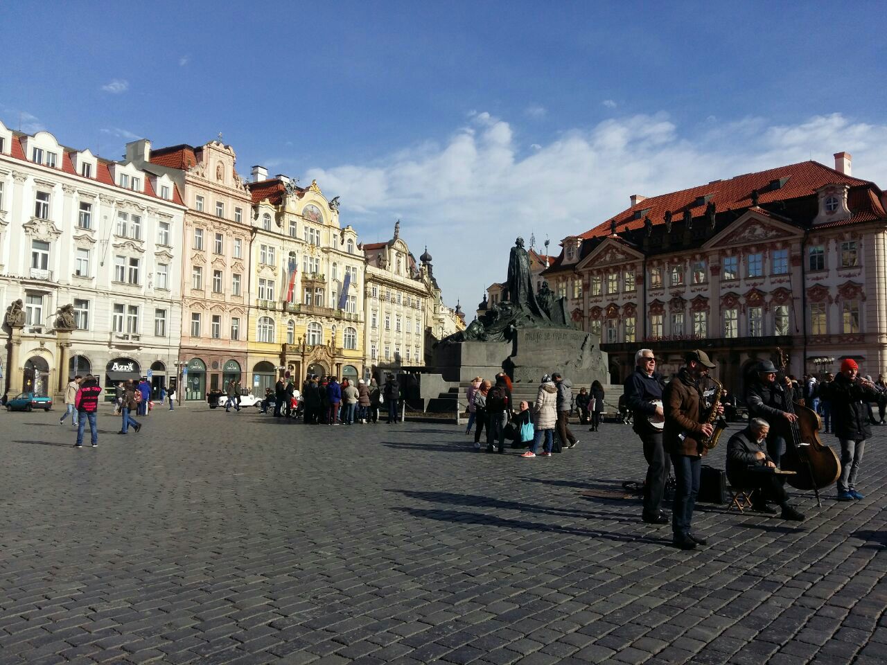 布拉格广场在哪个国家(欧洲最美的广场，是捷克布拉格的城中心，比蔡依林歌里唱的还要美)