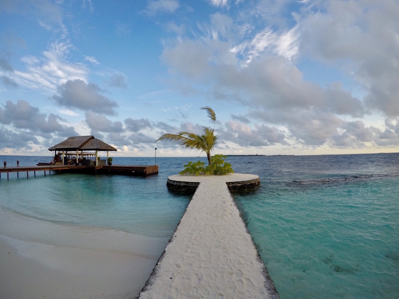 马尔代夫莉莉岛预订及价格查询,Lily Beach Resort & Spa Maldives_八大洲旅游