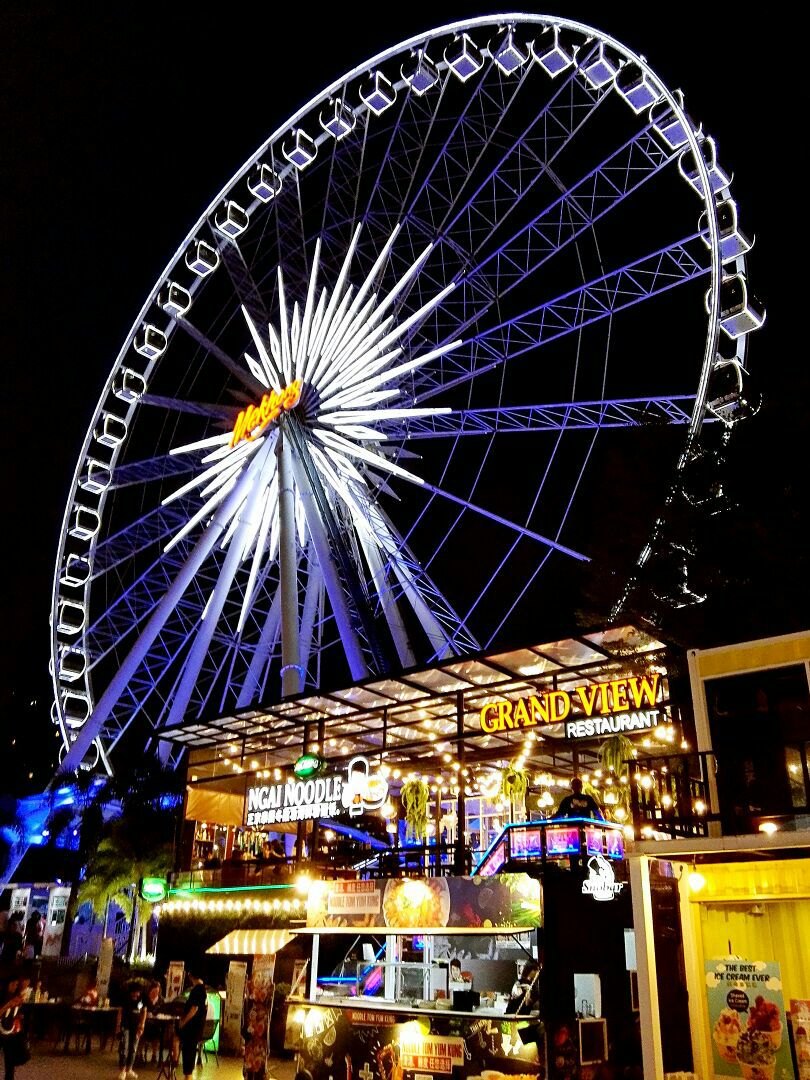 曼谷夜市摩天轮