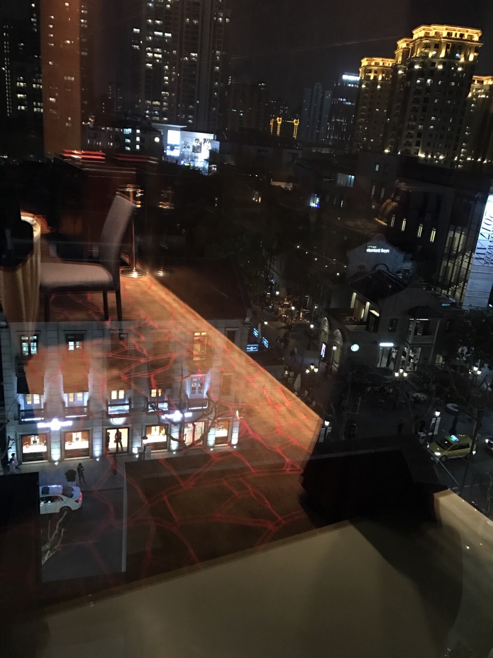 【携程美食林】上海唐阁餐馆,地段很好诶,就在新天地的朗廷酒店楼上.