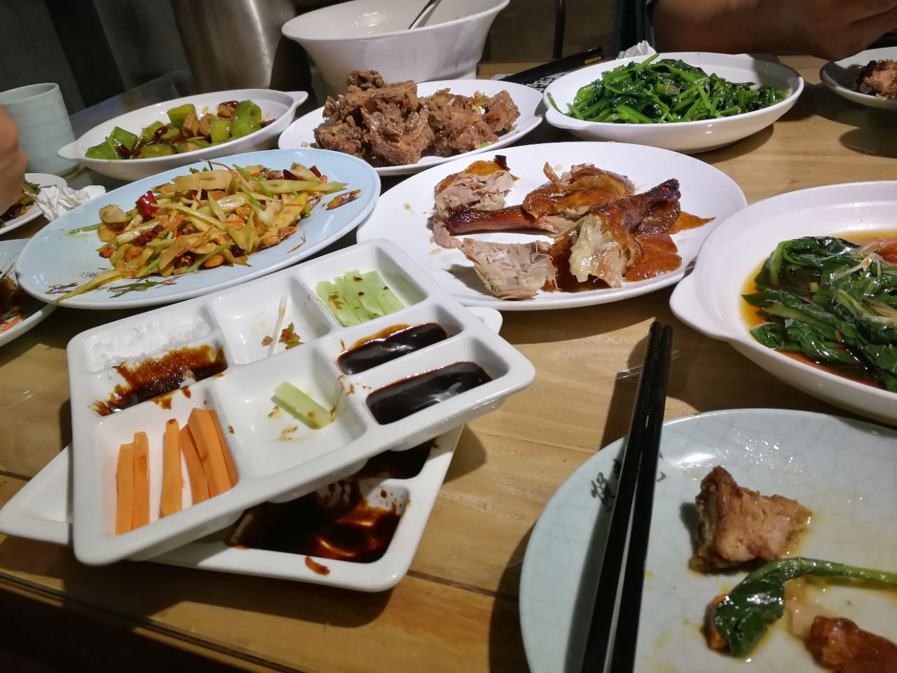 2020悦来悦香美食餐厅,很喜欢这家的烤鸭,好吃,辣.【去哪儿攻略】