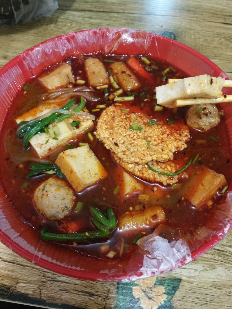 2021汤李记水哥麻辣烫美食餐厅,第一次来吃,就喜欢上他们家.