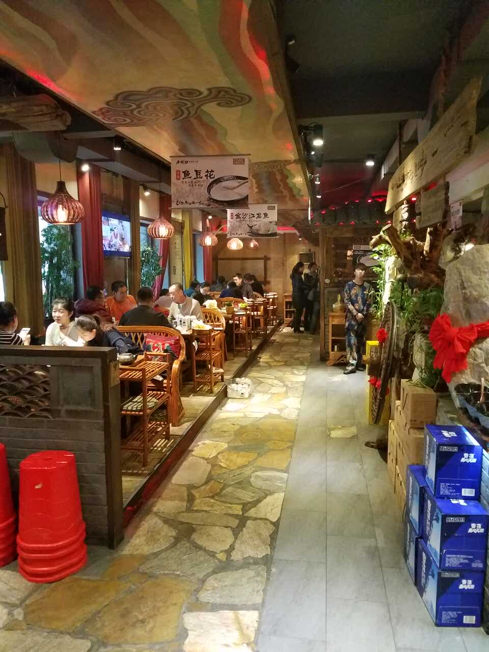 吴氏老牌坊鱼豆花火锅(大成街店)