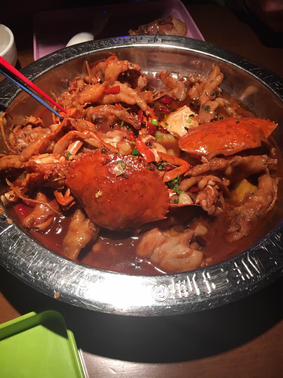 2022胖哥俩肉蟹煲(青浦吾悦广场店)美食餐厅,挺好吃的,肉蟹煲中辣正好