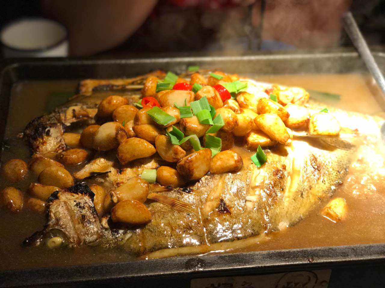 很久就想来吃,今天台风天不能离家太远,就选来探鱼,点了蒜香味,味道很